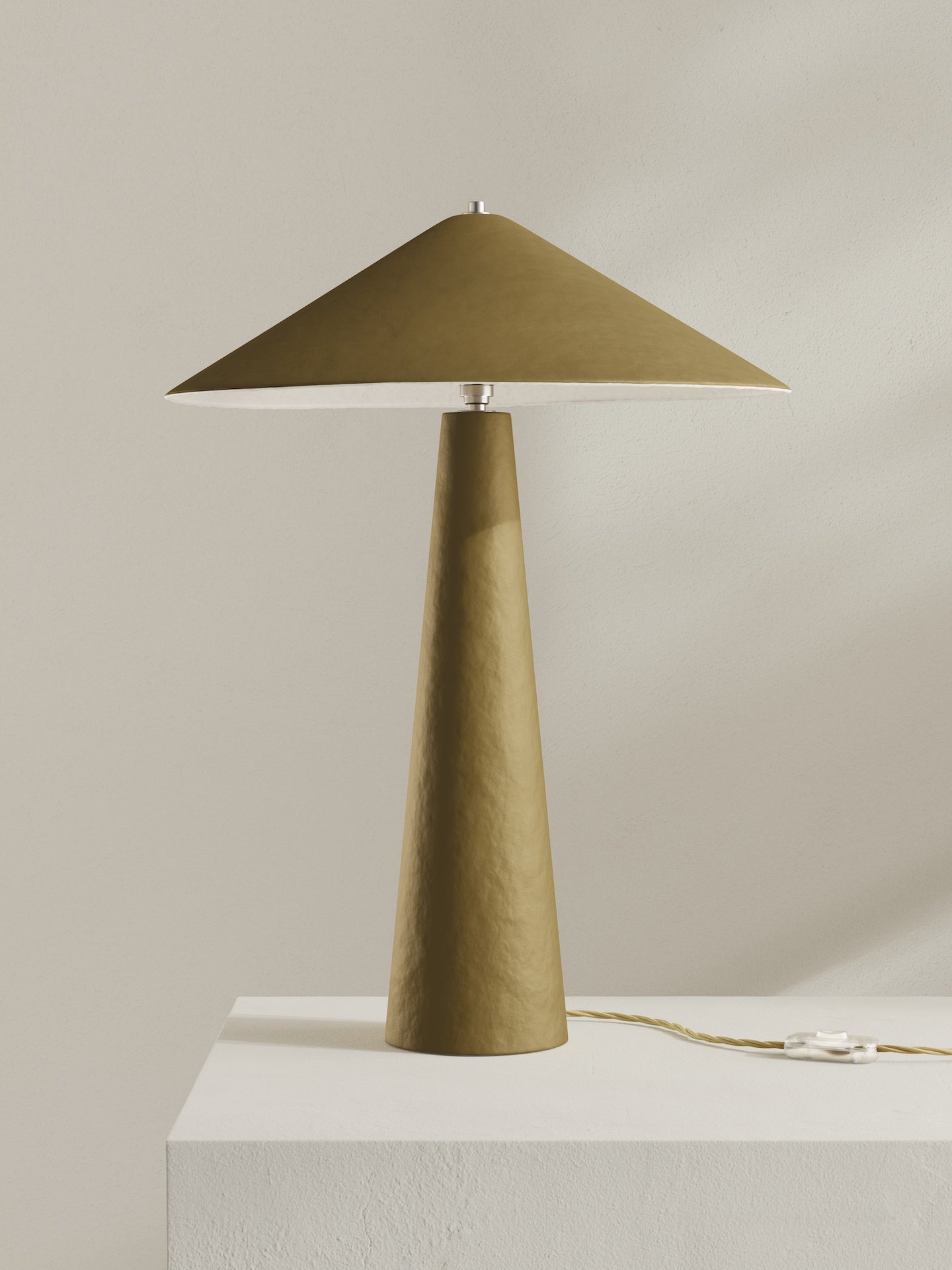 Parasol table lamp with tall stem and wide shade, made of hand-painted paper pulp in muddy brown/green